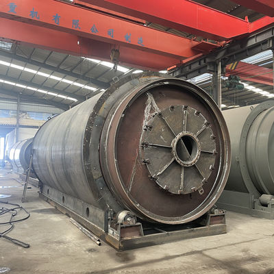 15.5kw Type Small Scale Waste Tyre Plastic Rubber Pyrolysis Plant For Fuel Production