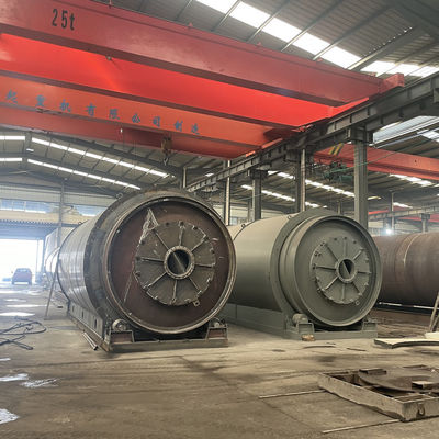 15.5kw Type Small Scale Waste Tyre Plastic Rubber Pyrolysis Plant For Fuel Production