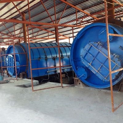 Pyrolysis Technology Converting Plastic Into Fuel Oil With 5.5 Ton Capacity