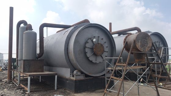 17.5 kW Power Pyrolysis Oil Tire Recycling Machine With High Oil Yield