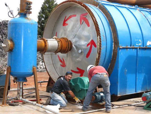 Raw Material Rubber 2022 Thermal Cracking Machine Refines Waste Tyres to Oil Equipment